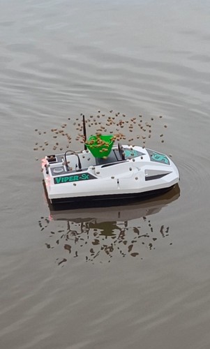 Viper bait boat with - with,